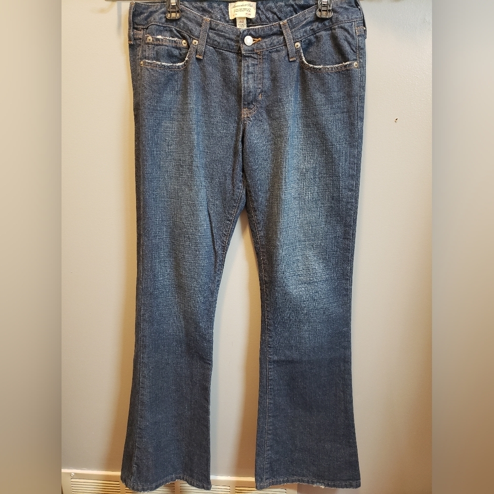 Abercrombie & Fitch Vintage Low Rise Boot Cut Jeans, size 8